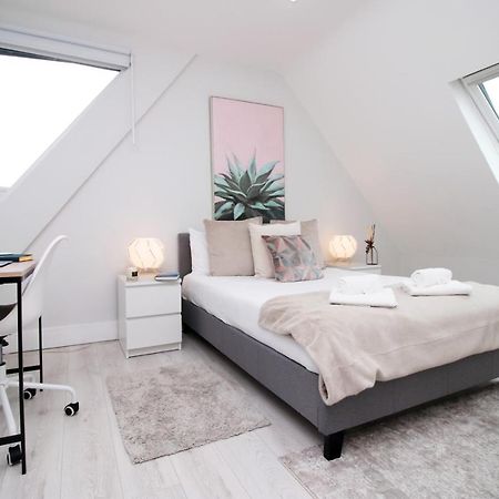 New 2 Bed Comfort - Functional - Secure - Private Cardiff Exterior photo