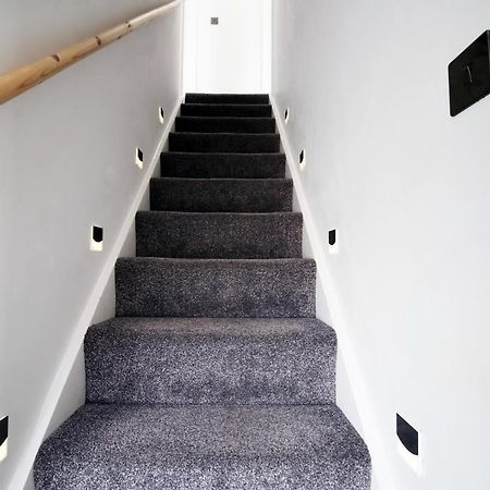 New 2 Bed Comfort - Functional - Secure - Private Cardiff Exterior photo