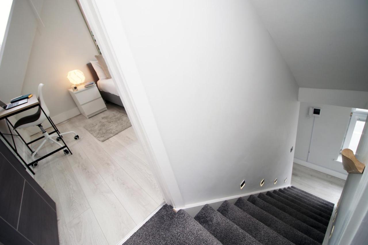 New 2 Bed Comfort - Functional - Secure - Private Cardiff Exterior photo