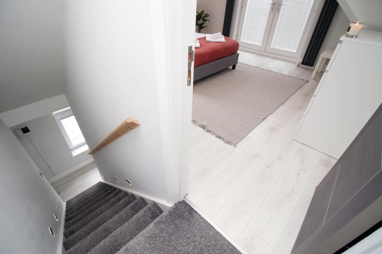 New 2 Bed Comfort - Functional - Secure - Private Cardiff Exterior photo