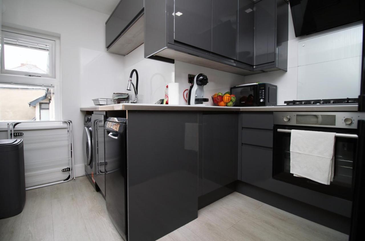New 2 Bed Comfort - Functional - Secure - Private Cardiff Exterior photo